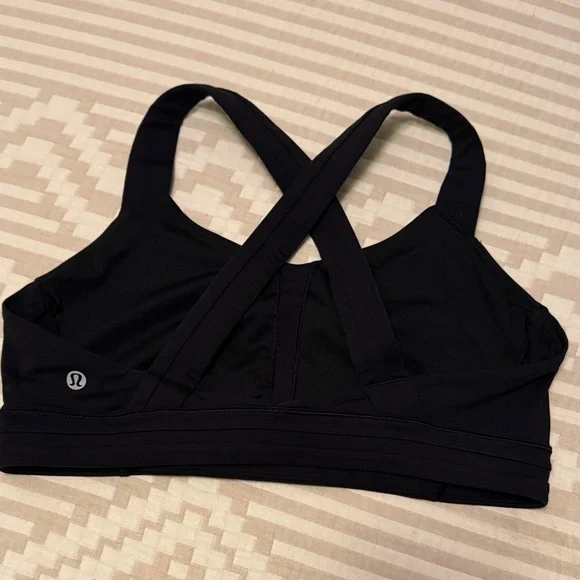Lululemon Athletica Black Cross-Back Sports Bra ECU - Picture 3 of 5